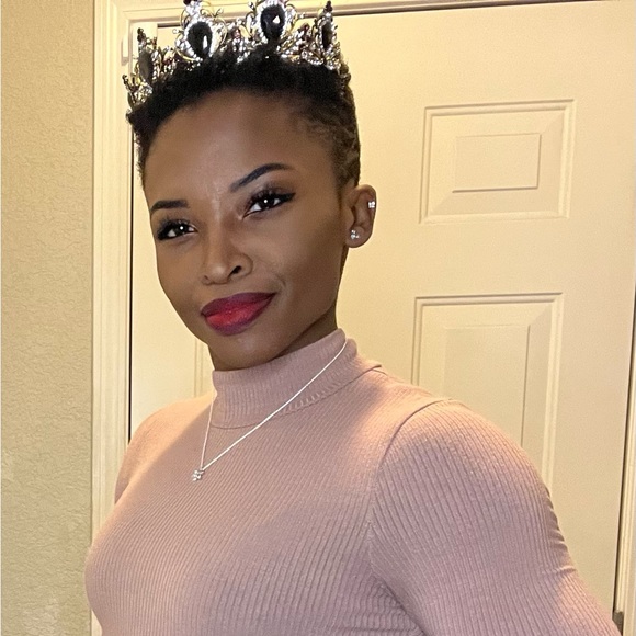 Vintage Tiara - Picture 3 of 3